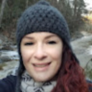 Meet your Posher, Holly